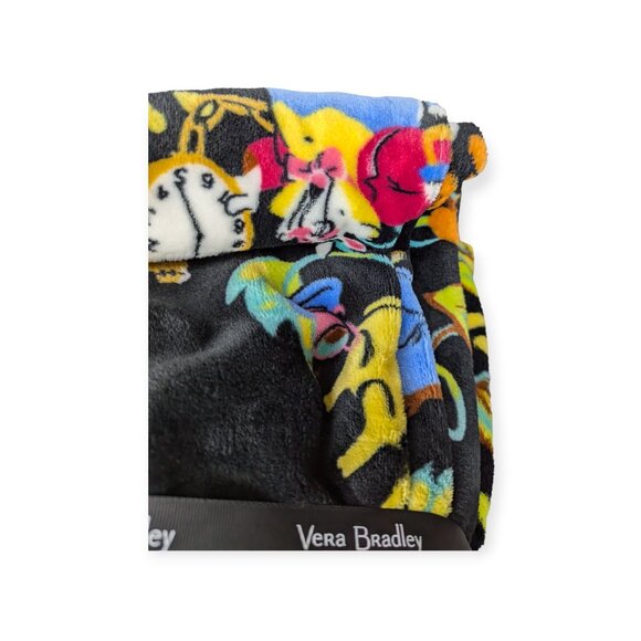 Vera Bradley X Disney Classics on the Green 80" x 50" Soft Fleece Throw - Picture 7 of 8